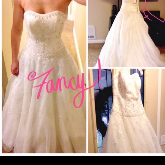 Oleg Cassini satin bodice organza wedding dress - Picture 3 of 9